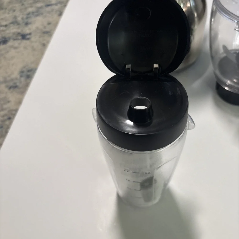 Oster 3-in-1  700W Blender Kitchen System Chrome Shaker Processor Pitcher EUC
